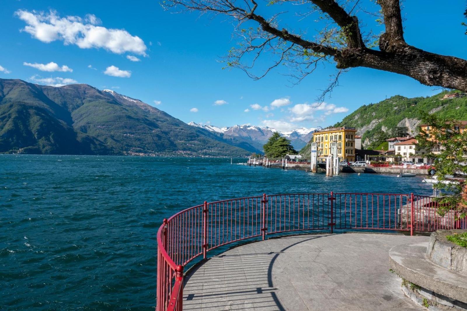 Casa In Riva Al Lago ヴァレンナ エクステリア 写真
