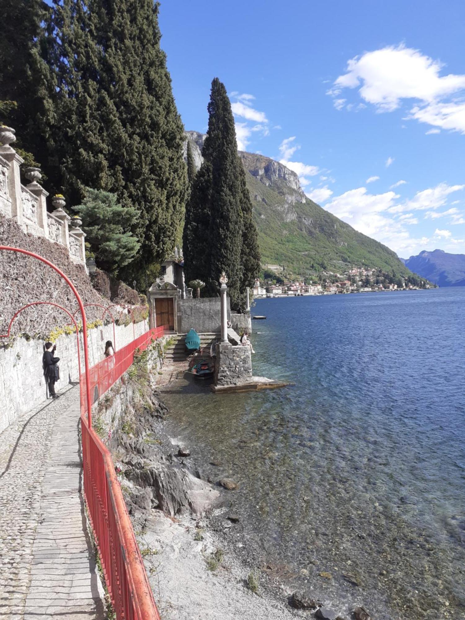 Casa In Riva Al Lago ヴァレンナ エクステリア 写真