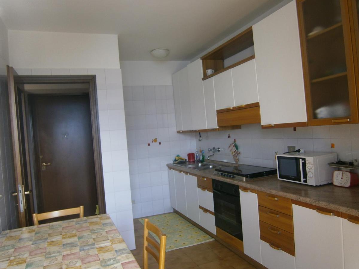 Casa In Riva Al Lago ヴァレンナ エクステリア 写真