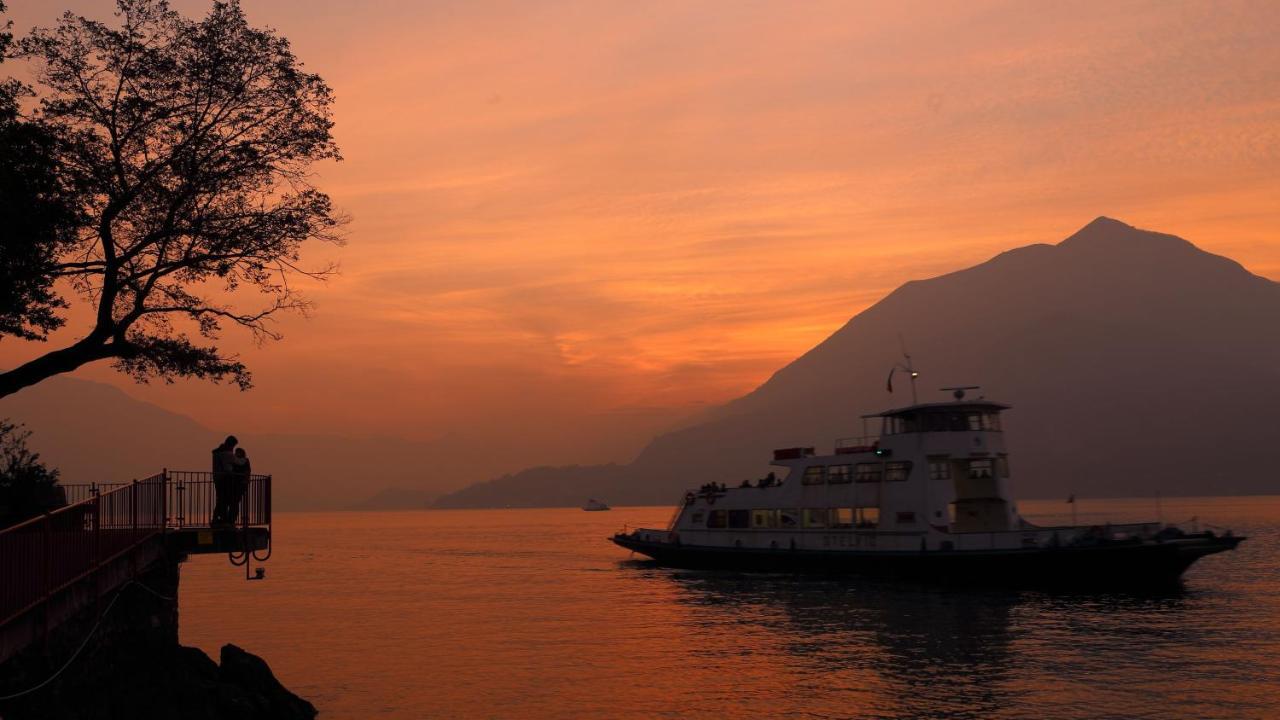 Casa In Riva Al Lago ヴァレンナ エクステリア 写真