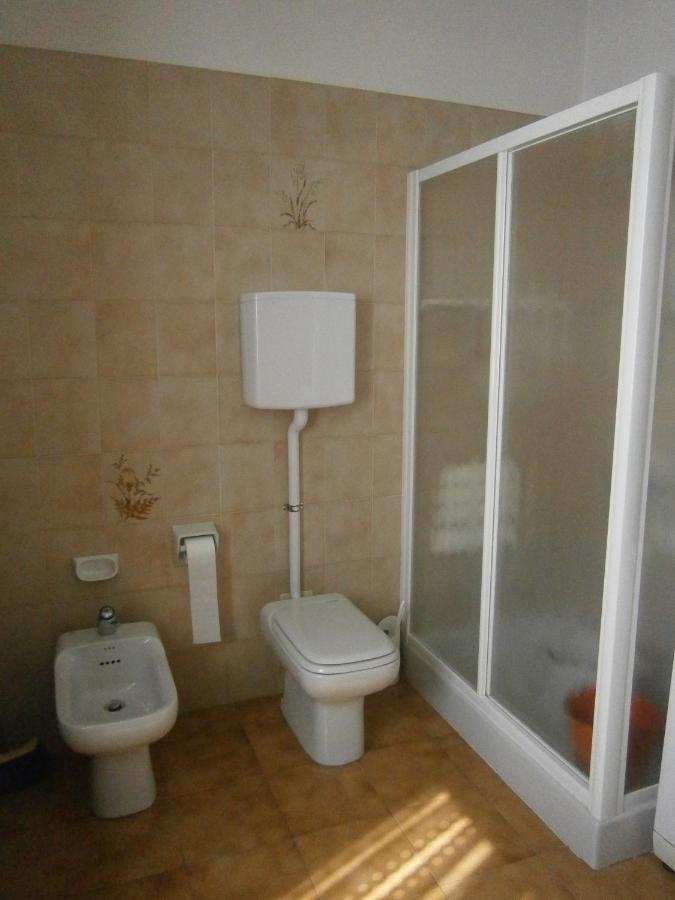 Casa In Riva Al Lago ヴァレンナ エクステリア 写真