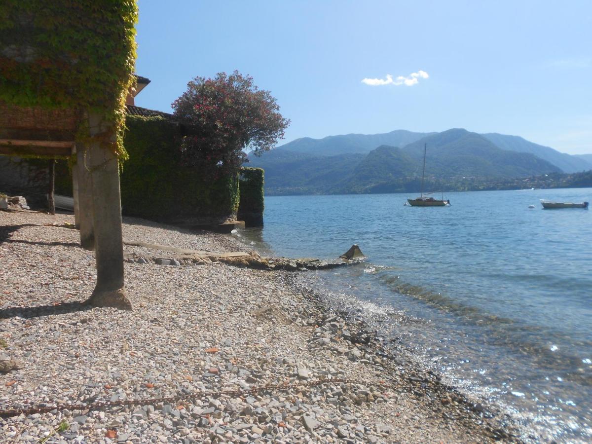 Casa In Riva Al Lago ヴァレンナ エクステリア 写真