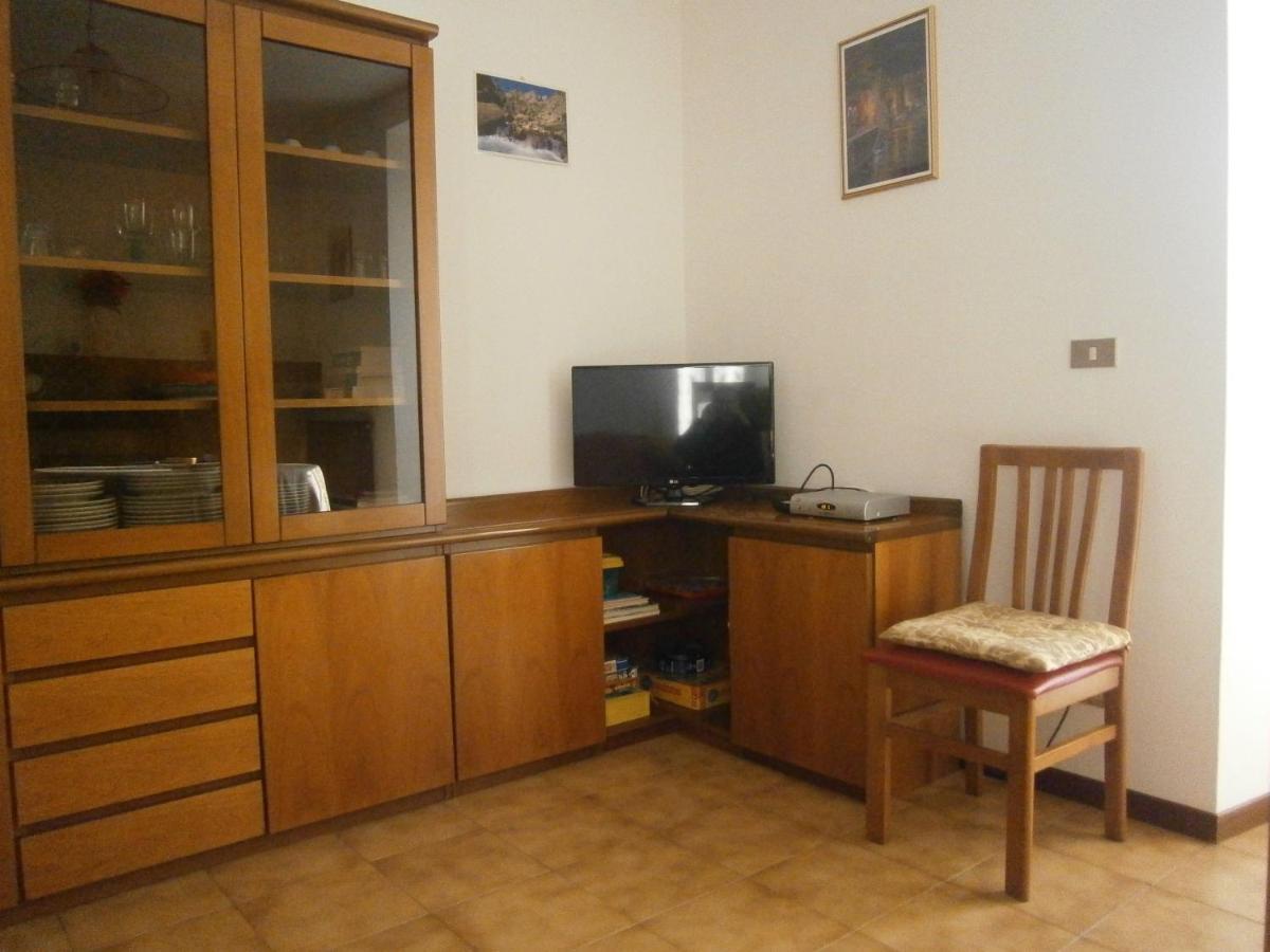 Casa In Riva Al Lago ヴァレンナ エクステリア 写真