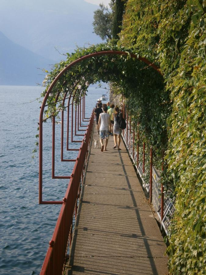 Casa In Riva Al Lago ヴァレンナ エクステリア 写真