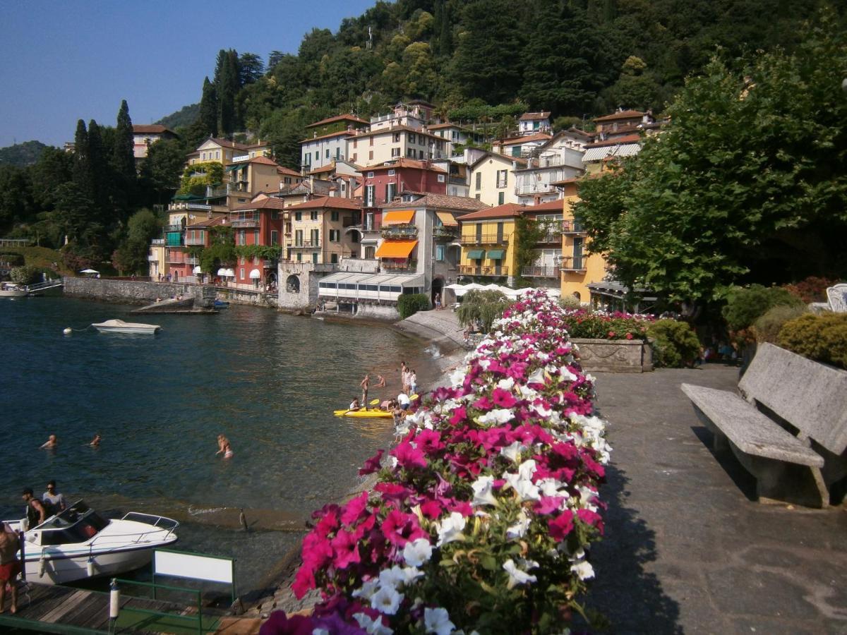 Casa In Riva Al Lago ヴァレンナ エクステリア 写真